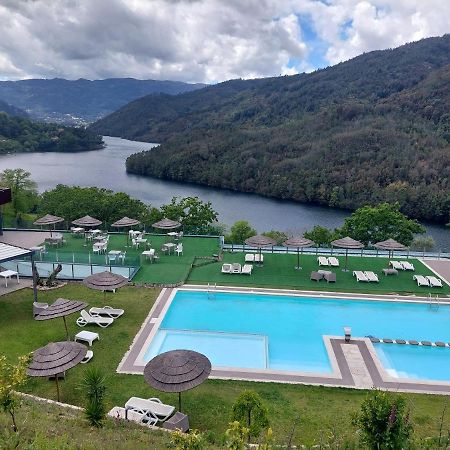 Отель Dobau Casas Виейра-ду-Минью Экстерьер фото